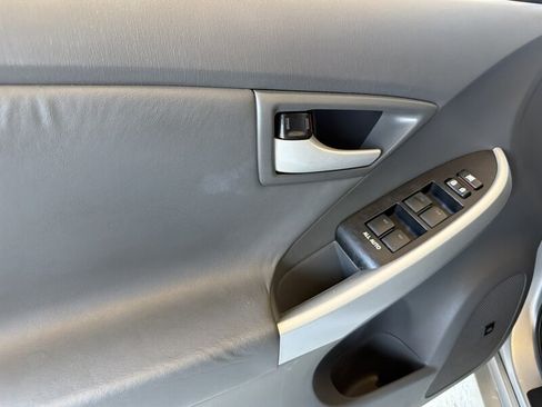 Used 2011 Toyota Prius Four w/ Solar Roof Pkg FWD image 22