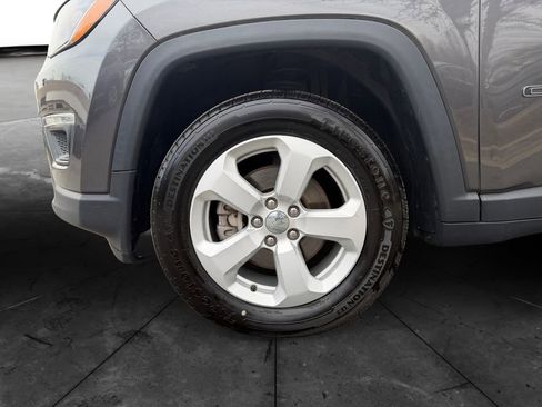 Used 2019 Jeep Compass Latitude image 14