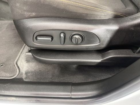 Used 2019 Chevrolet Traverse LT image 27