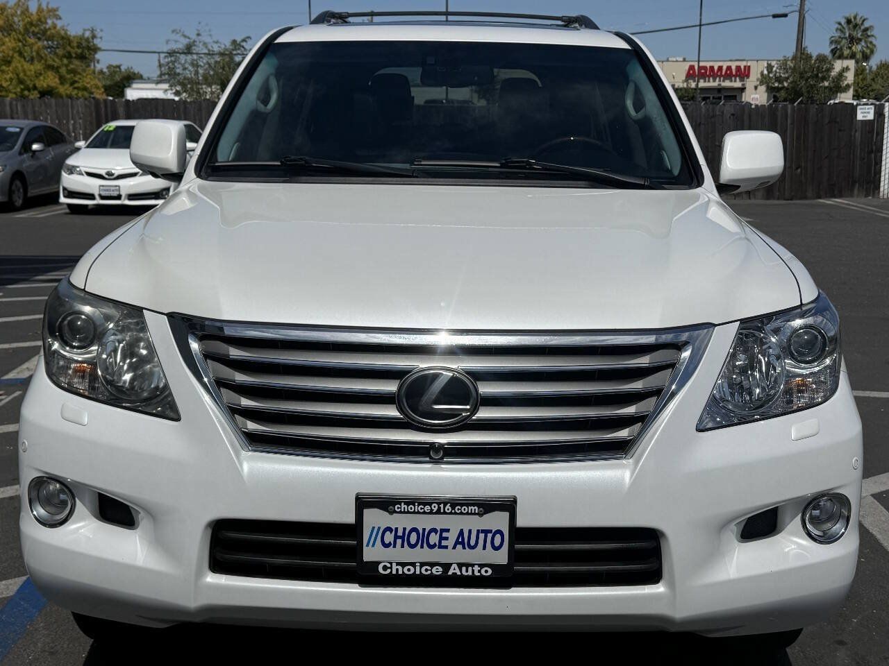 Used 2011 Lexus LX 570 4WD w/ Luxury Pkg w/Pre-crash image 2