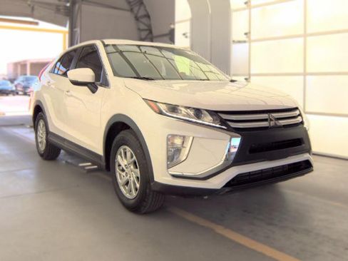Used 2018 Mitsubishi Eclipse Cross ES FWD image 3