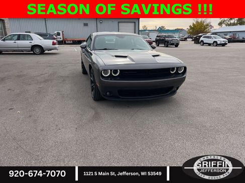 Used 2018 Dodge Challenger SXT Plus image 6