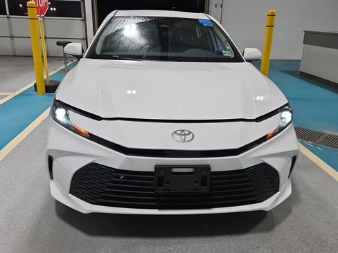 Used 2026 Toyota Camry LE FWD image 15