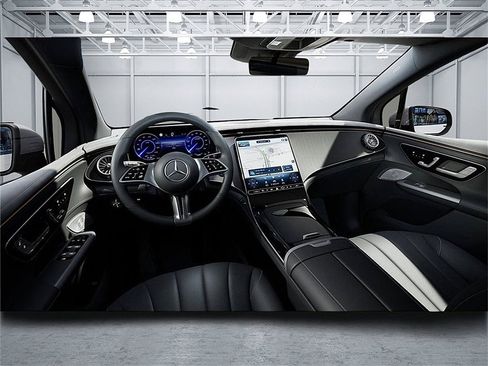 New 2025 Mercedes-Benz EQE 350+ 4MATIC SUV image 3