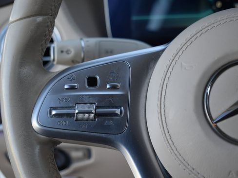 Used 2018 Mercedes-Benz S 560 Sedan image 10