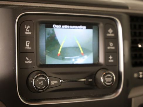 Used 2017 RAM 2500 Tradesman w/ Chrome Appearance Group image 10