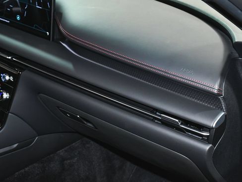 Used 2025 Genesis G80 3.5T Sport AWD/4WD image 72