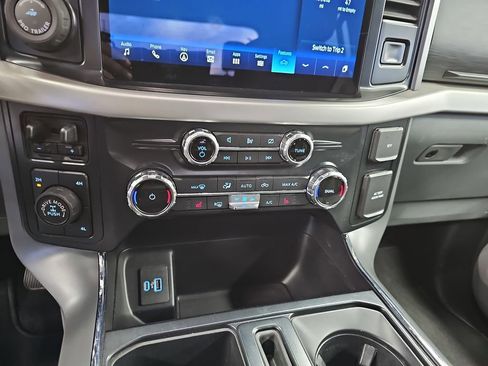 Used 2022 Ford F150 XLT w/ Equipment Group 302A High image 21