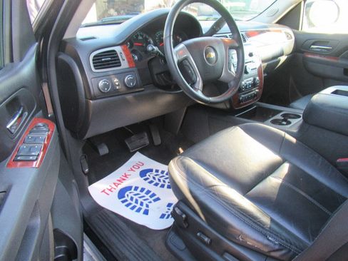 Used 2013 Chevrolet Suburban LS w/ Convenience Package 1 image 17