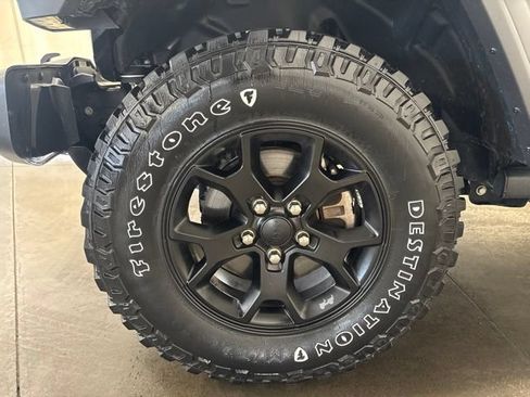 Used 2022 Jeep Wrangler Sport AWD/4WD image 7