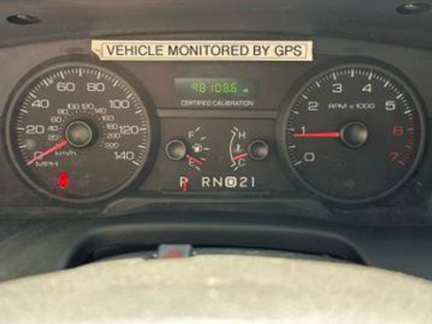 Used 2011 Ford Crown Victoria Police Interceptor image 13