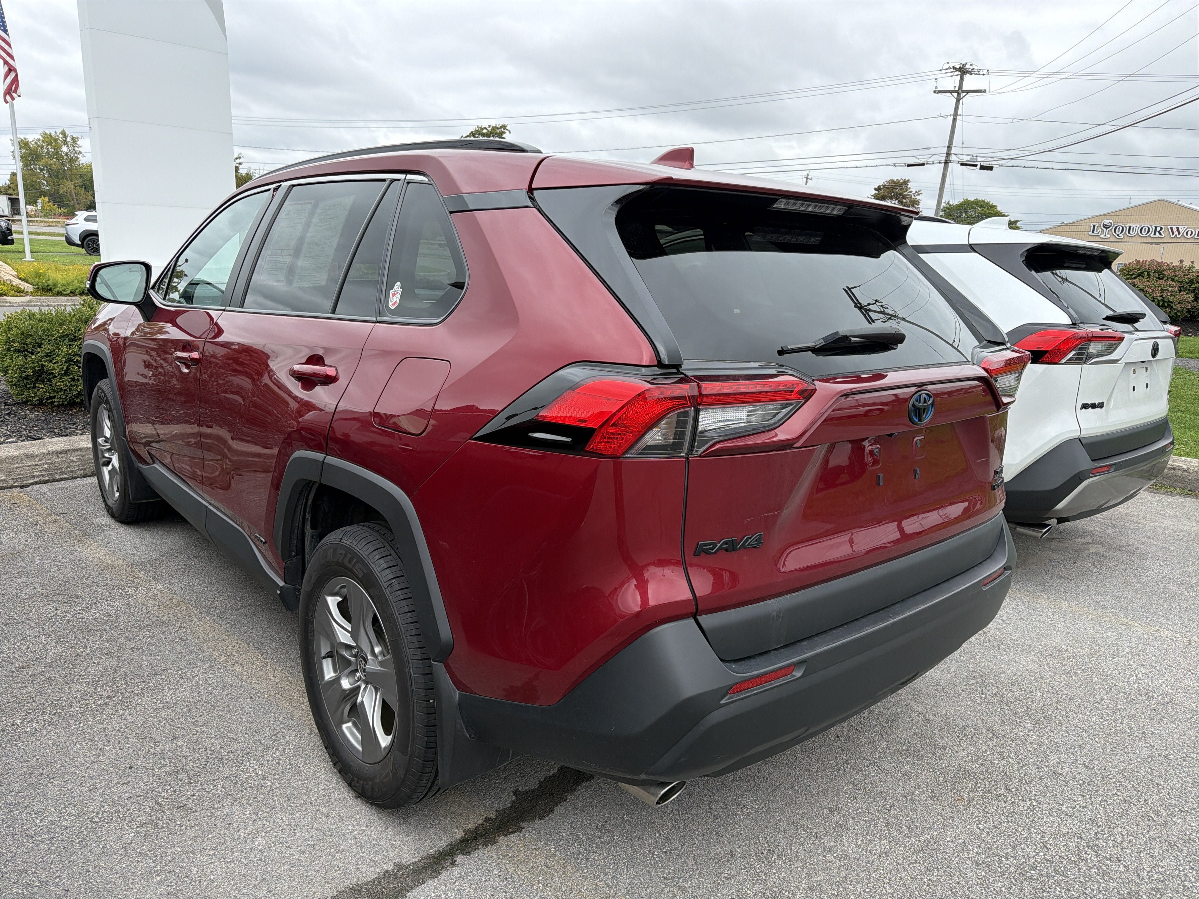 Used 2024 Toyota RAV4 XLE w/ Convenience Package AWD/4WD image 5