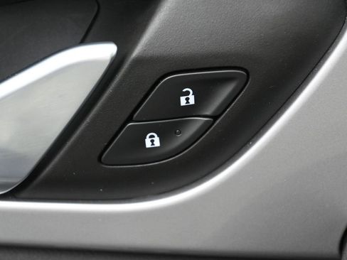 Used 2022 Chevrolet Blazer LT image 15