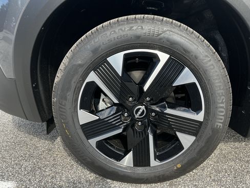 New 2026 Nissan Kicks SV w/ Cold Weather Package AWD/4WD image 12