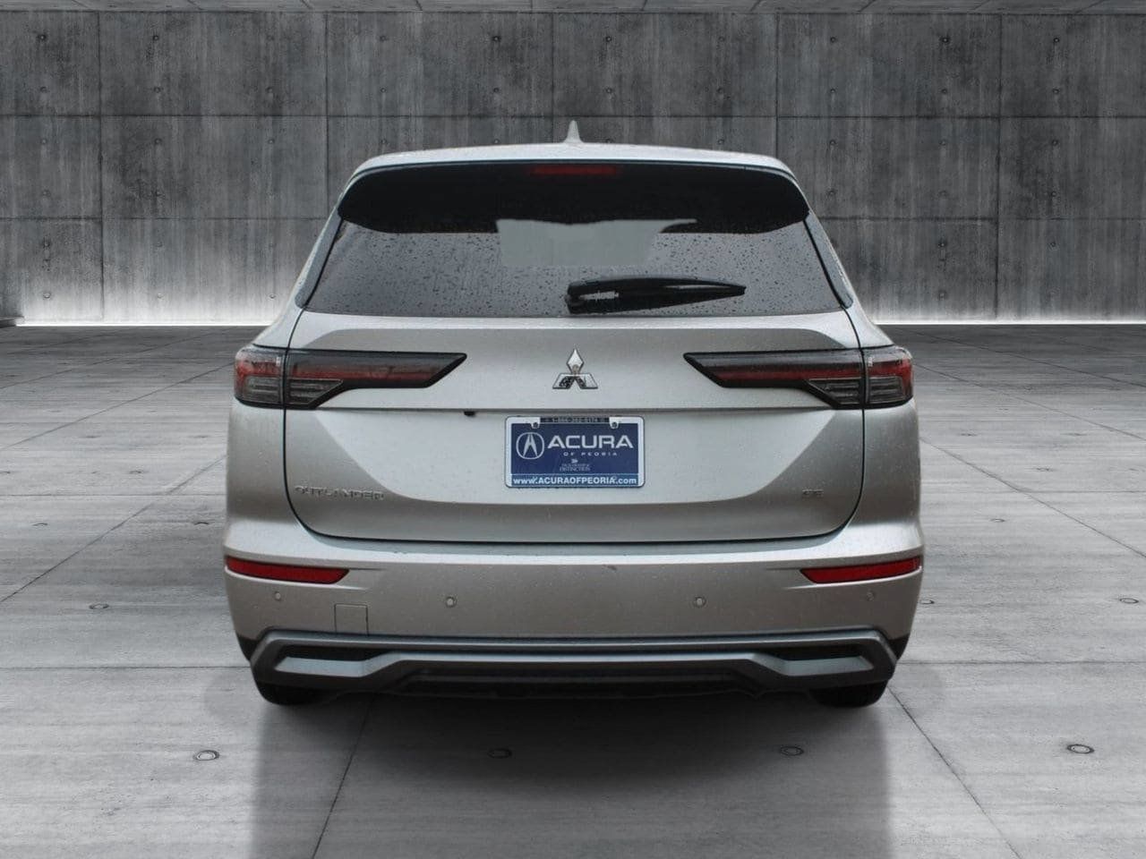 Used 2025 Mitsubishi Outlander SE FWD image 4