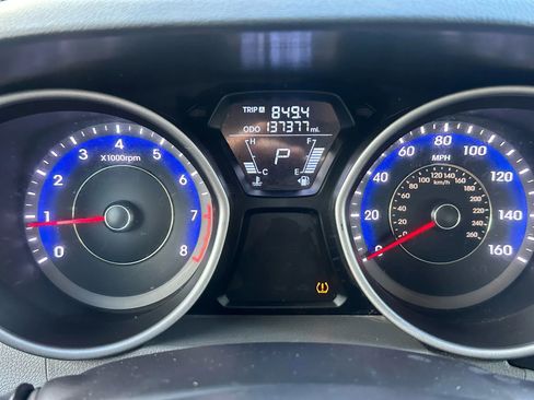 Used 2012 Hyundai Elantra Limited image 4