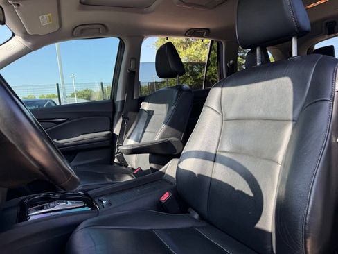 Used 2016 Honda Pilot Touring image 11