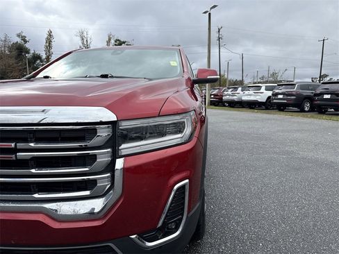 Used 2023 GMC Acadia SLT image 9