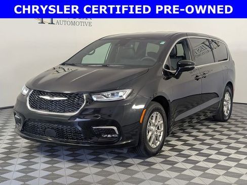 Certified 2026 Chrysler Pacifica Select FWD image 4