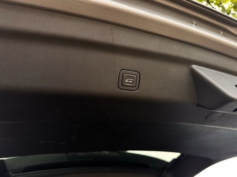 Used 2025 GMC Yukon AT4 Ultimate w/ LPO, Floor Liner Package AWD/4WD image 29