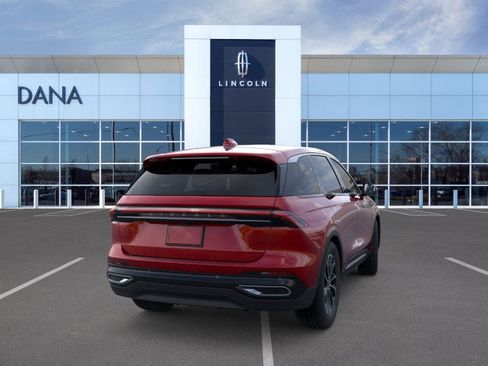 New 2025 Lincoln Nautilus Premier image 8