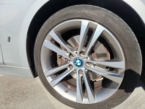 Used 2018 BMW 330e image 26