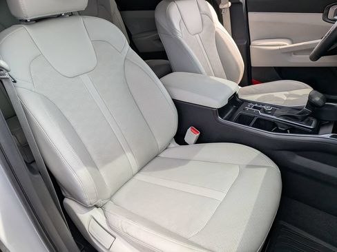 Used 2025 Kia Sorento S w/ Panoramic Sunroof Package FWD image 31