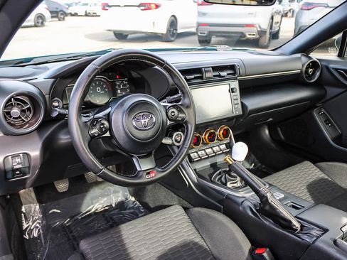 Used 2023 Toyota GR86 w/ ALL Weather Mat Package (TMS) image 12