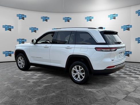 Used 2023 Jeep Grand Cherokee Limited AWD/4WD image 4