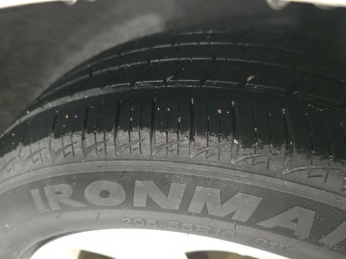 Used 2012 Nissan Leaf SL image 27