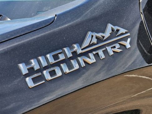Used 2021 Chevrolet Silverado 1500 High Country w/ Technology Package AWD/4WD image 12