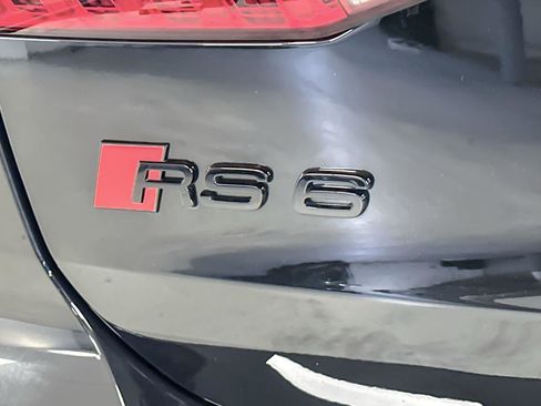 New 2025 Audi RS 6 performance image 26