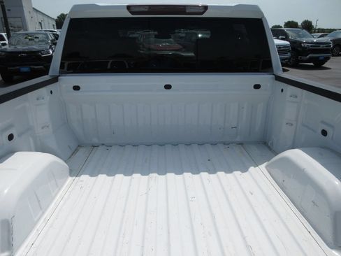 Certified 2022 Chevrolet Silverado 1500 Custom AWD/4WD image 10