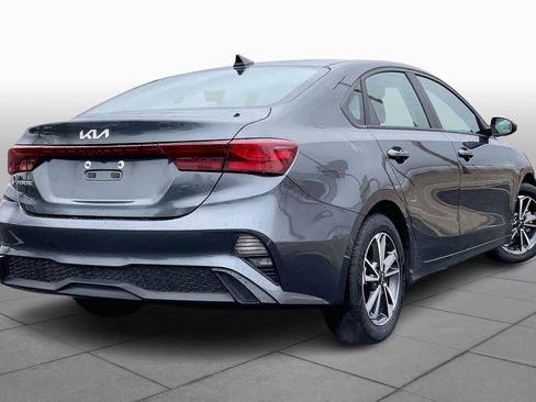 Used 2022 Kia Forte LXS image 12