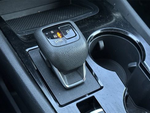 Used 2023 Nissan Rogue S image 24