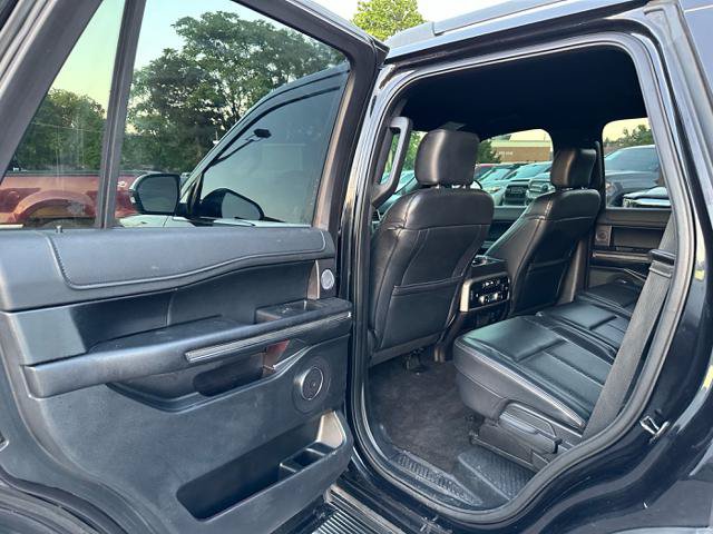 Used 2019 Ford Expedition XLT w/ Equipment Group 202A AWD/4WD image 13