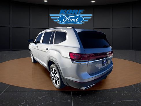 Used 2025 Volkswagen Atlas SE image 4