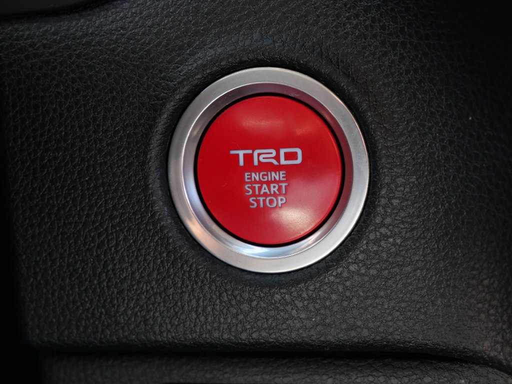 Certified 2022 Toyota Tundra SR5 w/ TRD Off-Road Package AWD/4WD image 30