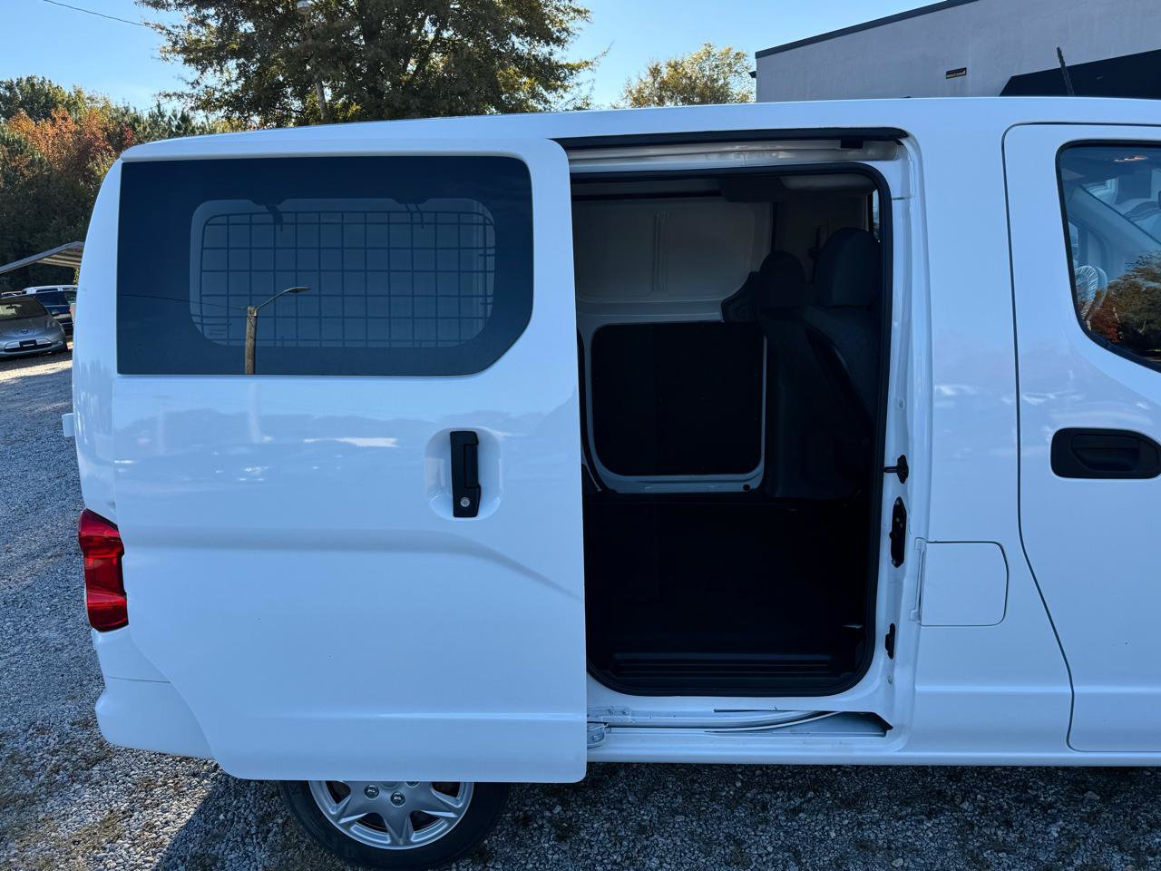 Used 2020 Nissan NV200 SV w/ Sliding Glass Door Package FWD image 27