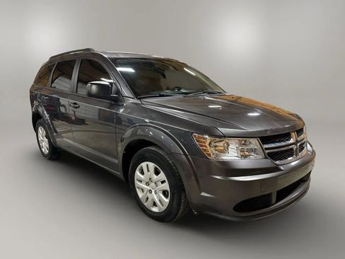 Used 2020 Dodge Journey SE w/ SE Popular Equipment Group image 14