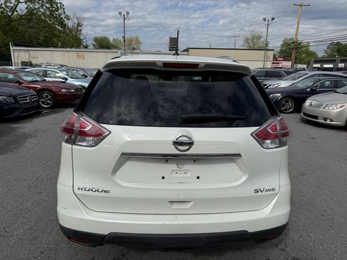 Used 2016 Nissan Rogue SV w/ SV Premium Package AWD/4WD image 4