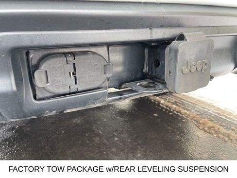 Used 2021 Jeep Grand Cherokee Limited w/ Trailer Tow Group IV image 9