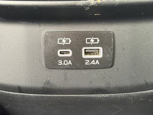 Used 2024 Subaru Outback Premium AWD/4WD image 19