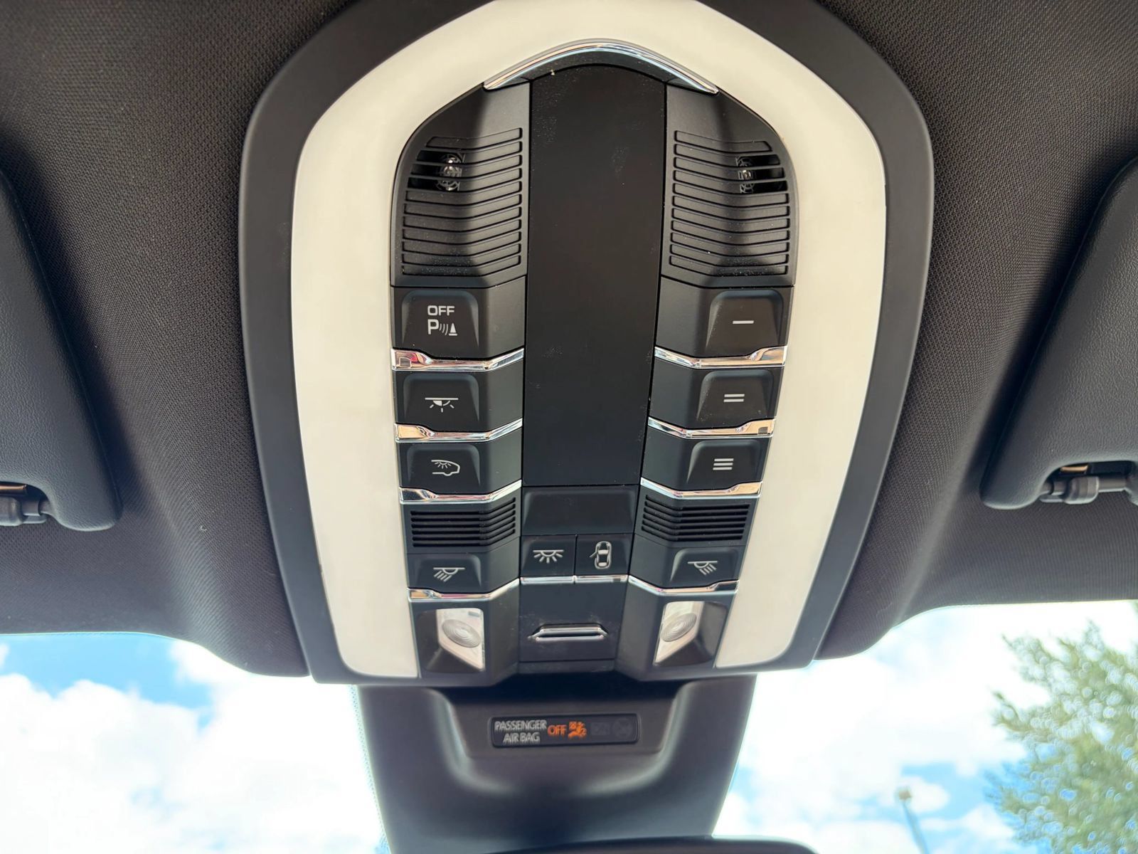 Used 2017 Porsche Macan S AWD/4WD image 33