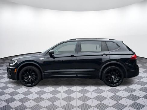 Used 2020 Volkswagen Tiguan SE R-Line AWD/4WD image 2