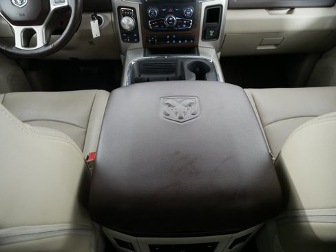 Used 2017 RAM 1500 Laramie AWD/4WD image 23