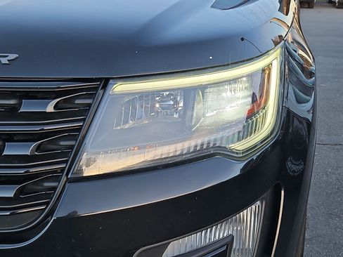 Used 2017 Ford Explorer Sport w/ Equipment Group 401A image 12