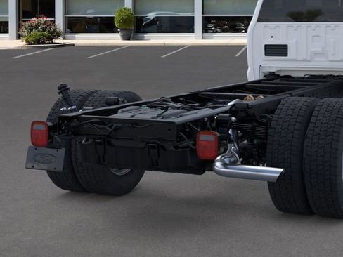 New 2025 Ford F550 2WD Regular Cab Super Duty w/ XL Chrome Package image 21