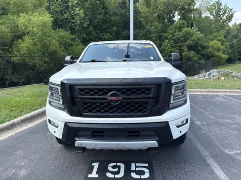 Used 2020 Nissan Titan PRO-4X w/ Pro-4x Convenience Package AWD/4WD image 2