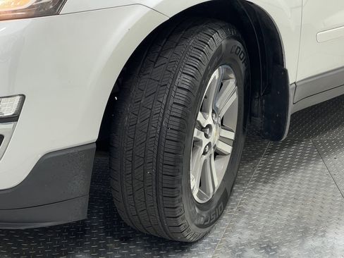 Used 2017 Chevrolet Traverse LT AWD/4WD image 36